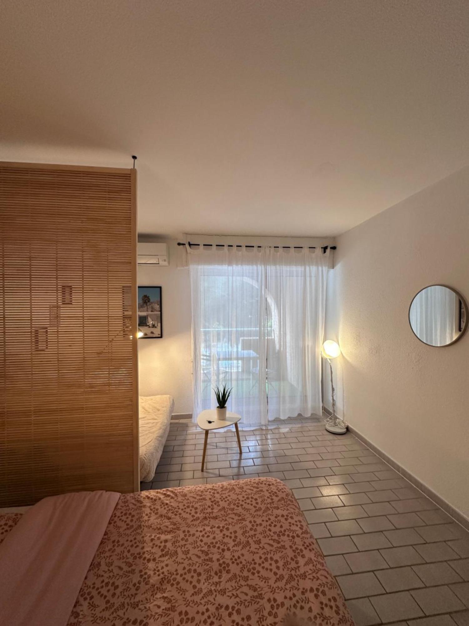 Studio Sur Le Port De Hyeres - A 2Min Des Plages, Clim & Balcon Exterior foto